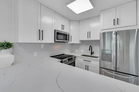 76 Mansfield B Unit 76, Boca Raton, FL MLS: R11093402