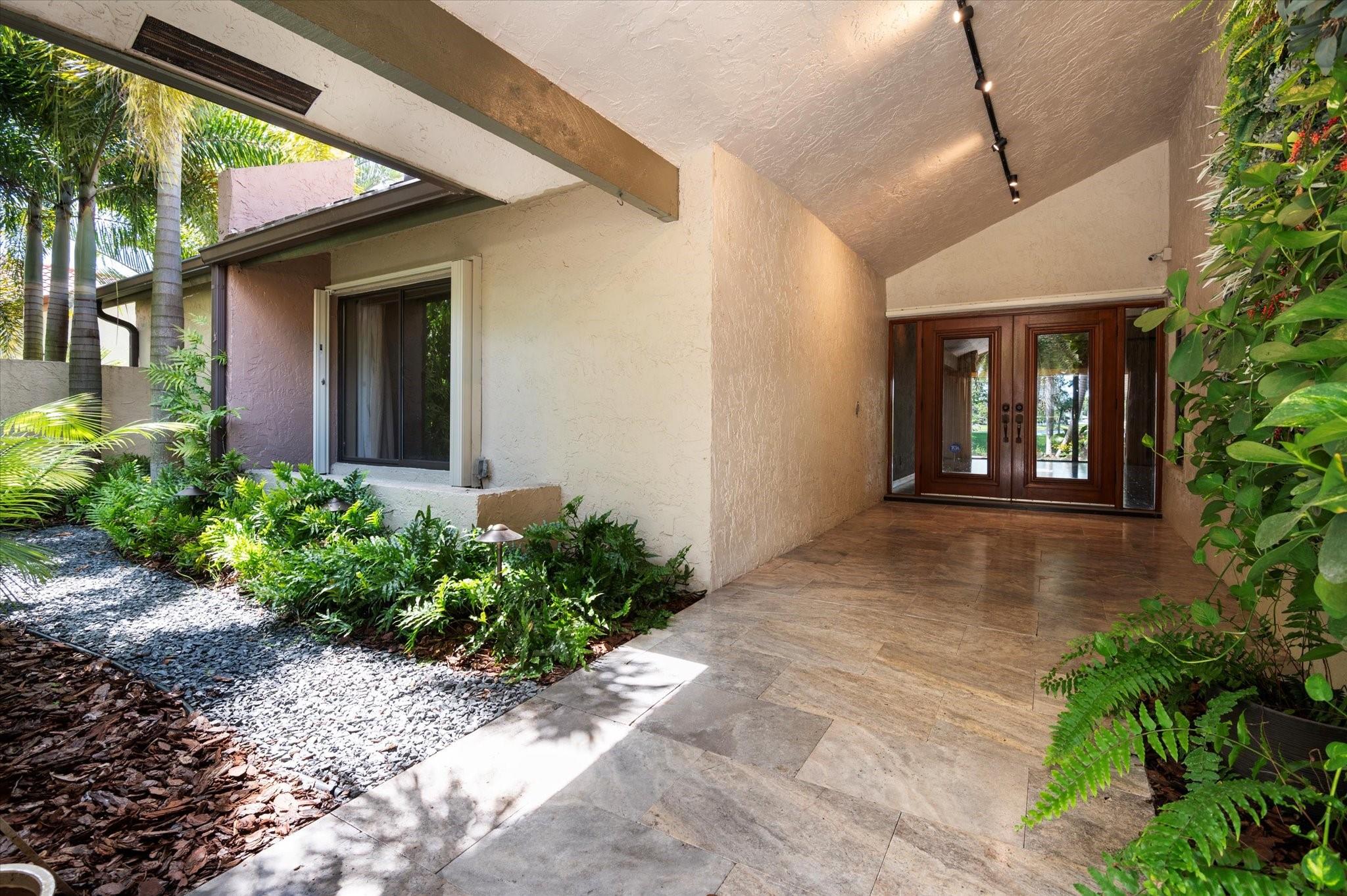 9700 NW 10th St