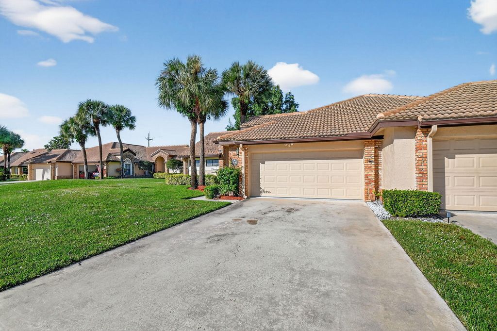 Photo of 5665 Aspen Ridge Circle, Delray Beach, FL 33484 (MLS # B26019036)