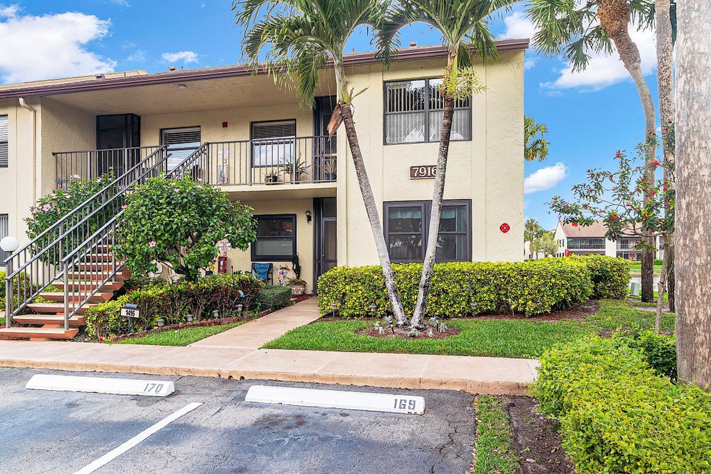 Photo of 7916 Willow Spring Drive #1416, Lake Worth, FL 33467 (MLS # R11134028)