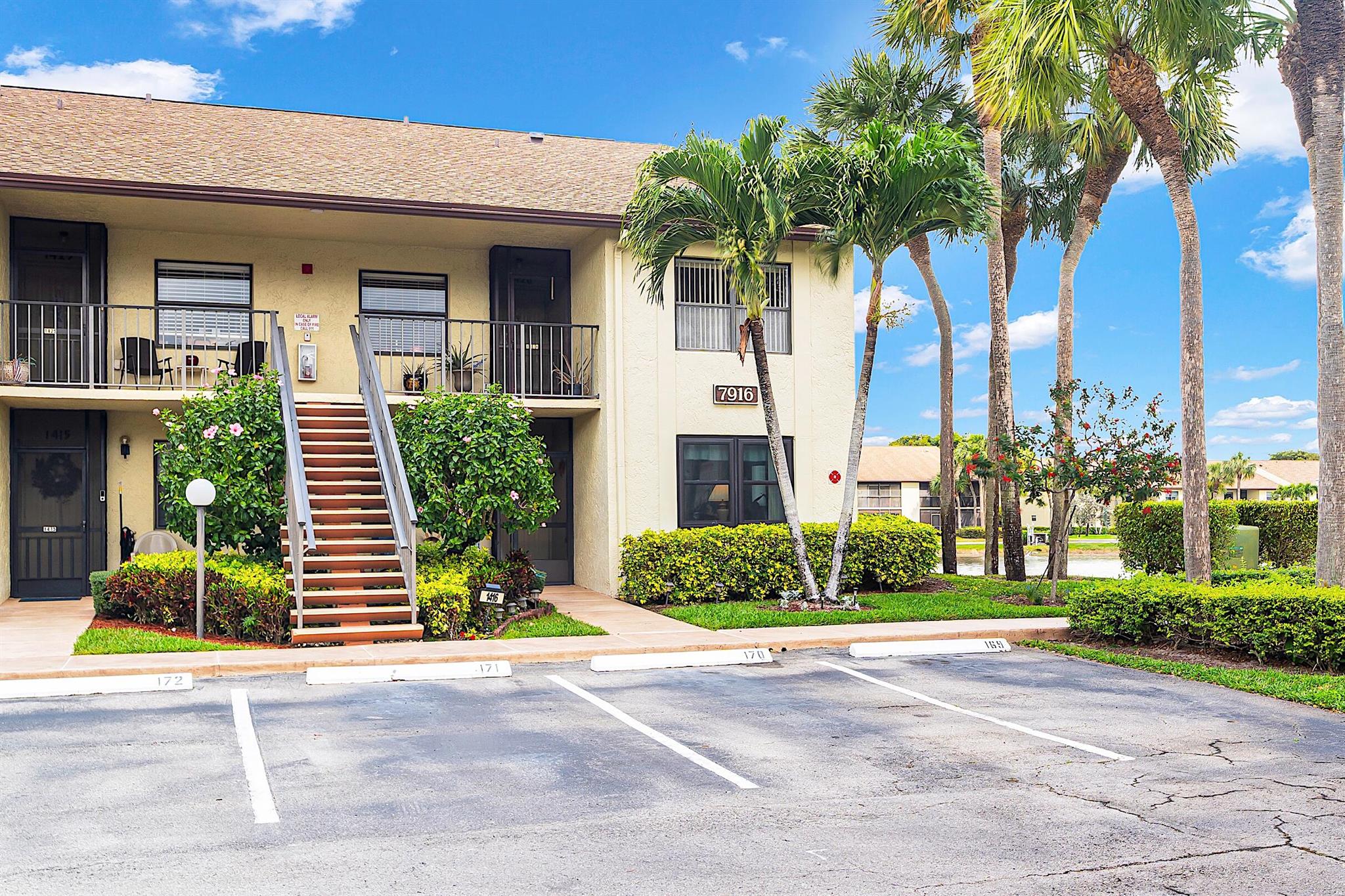 View photos, virtual tours, details... 7916 Willow Spring Drive 1416
