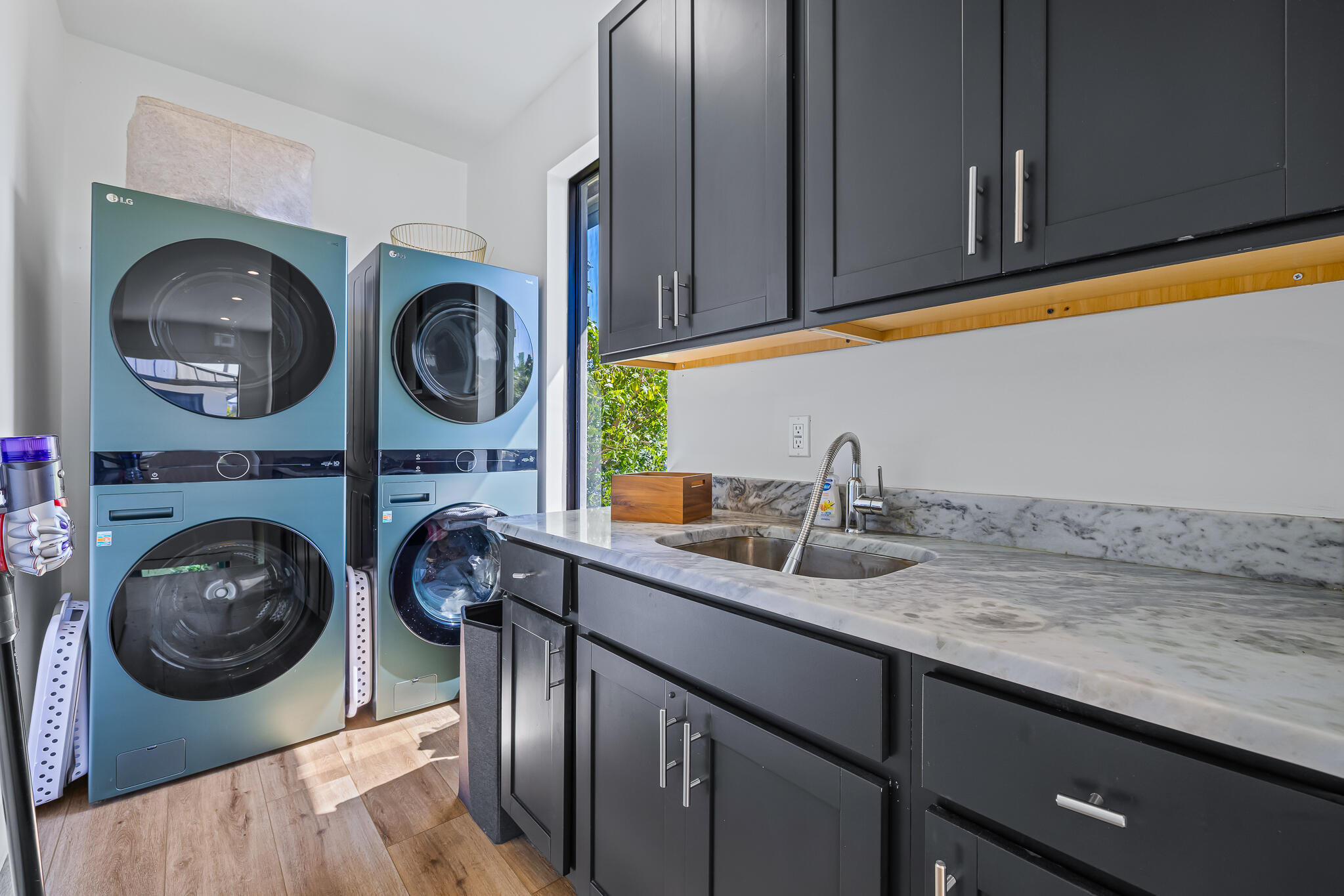 HOLMBERG & MC KEES - Residential