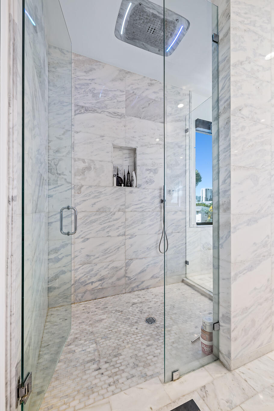 HOLMBERG & MC KEES - Residential