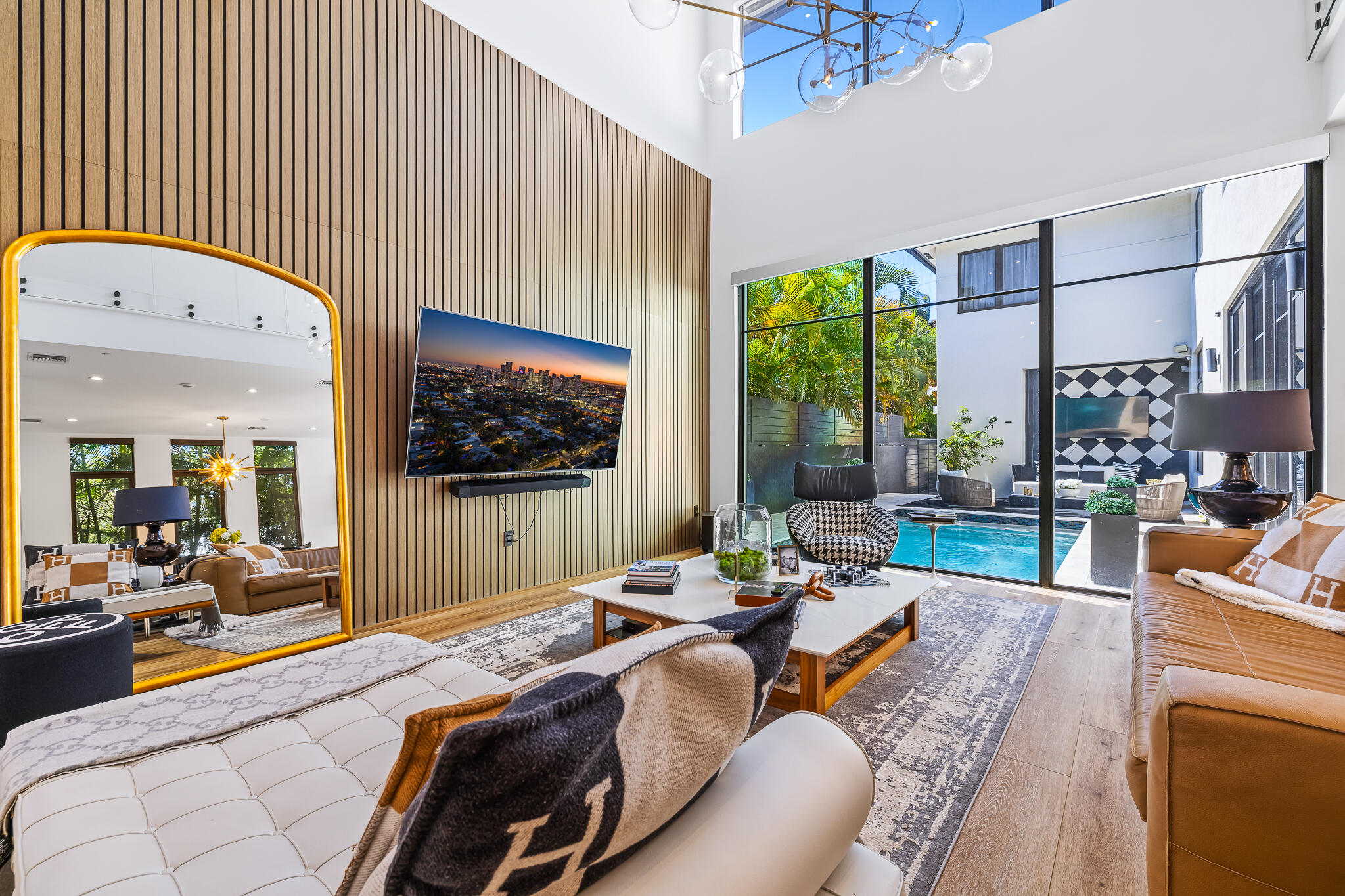 HOLMBERG & MC KEES - Residential