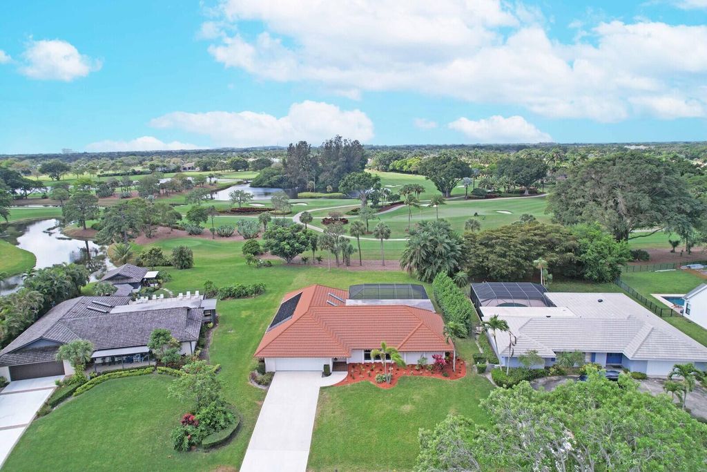 Photo of 4208 Hickory Drive, Palm Beach Gardens, FL 33418 (MLS # R10968740)