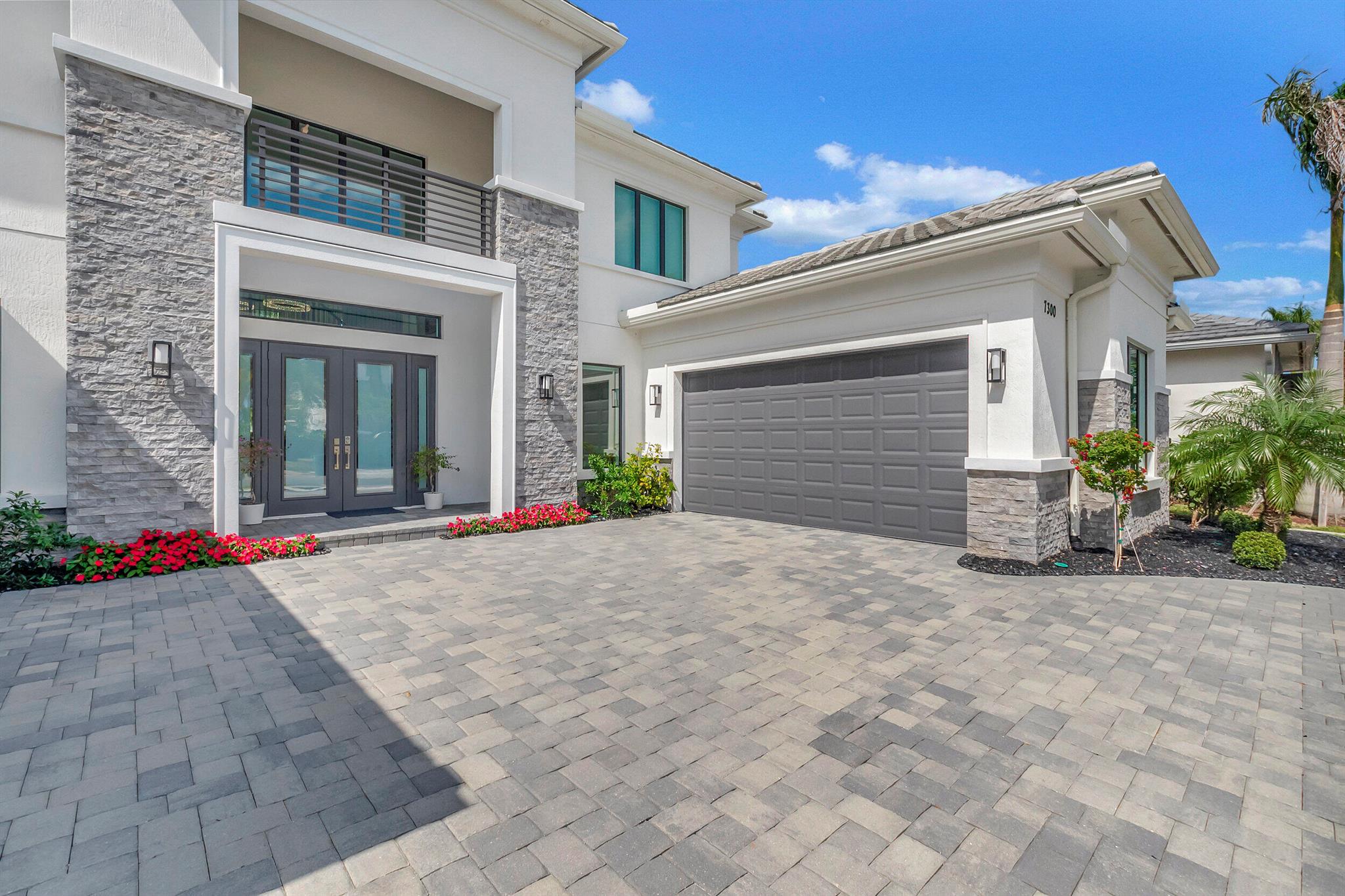 ROYAL PALM POLO - Residential