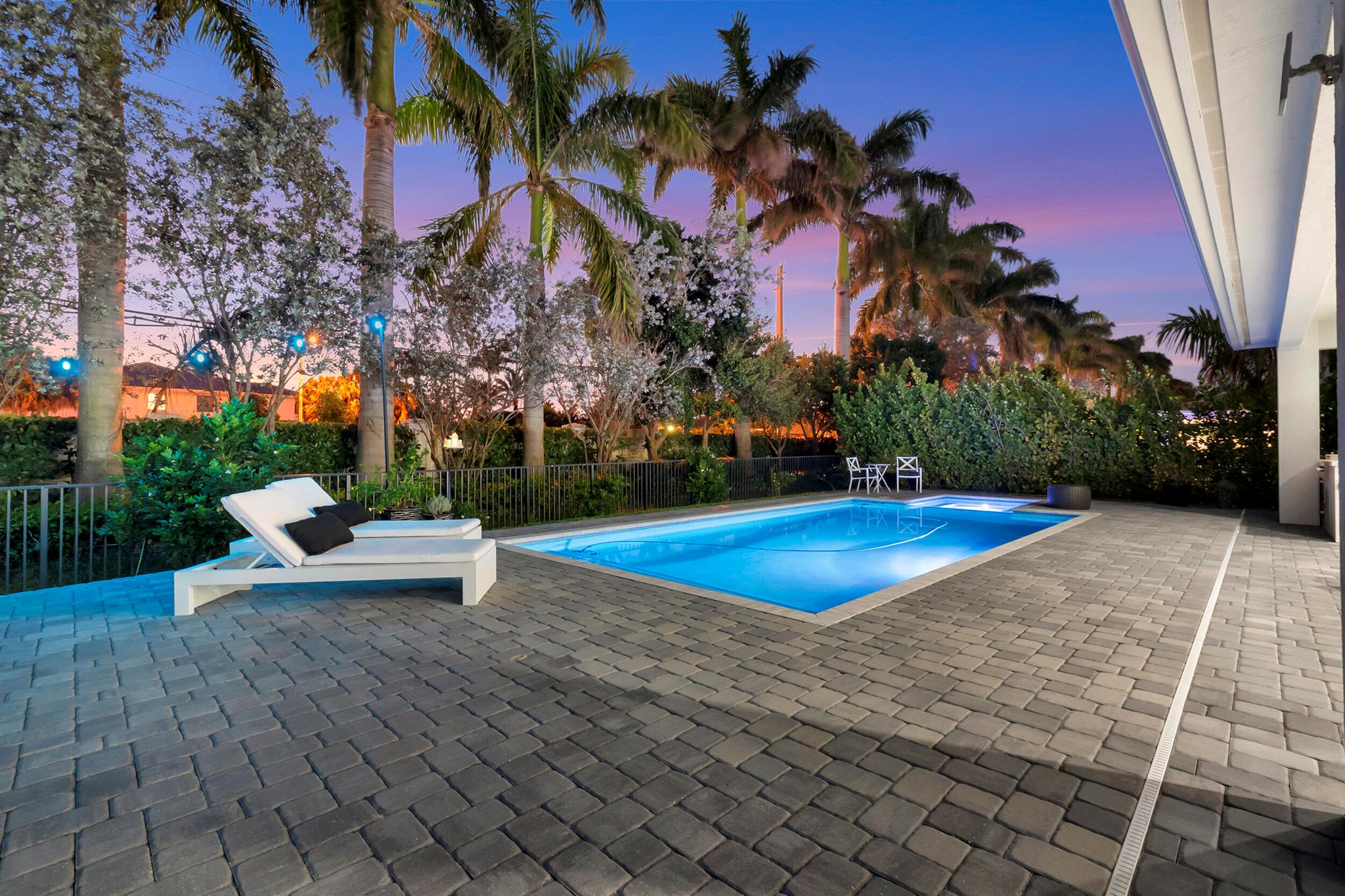 ROYAL PALM POLO - Residential