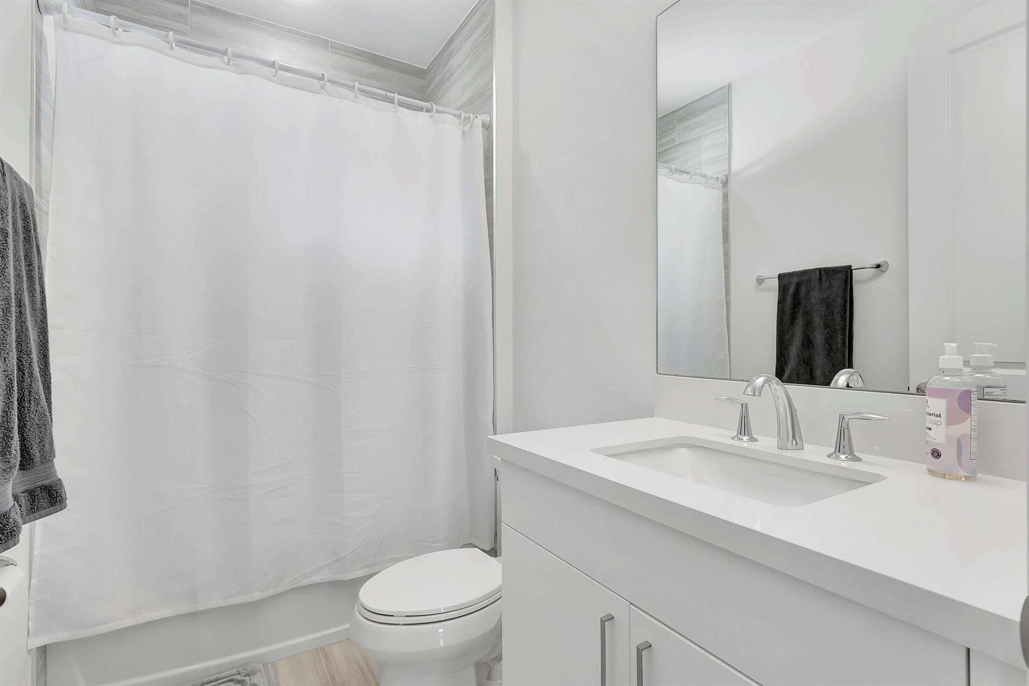 ROYAL PALM POLO - Residential