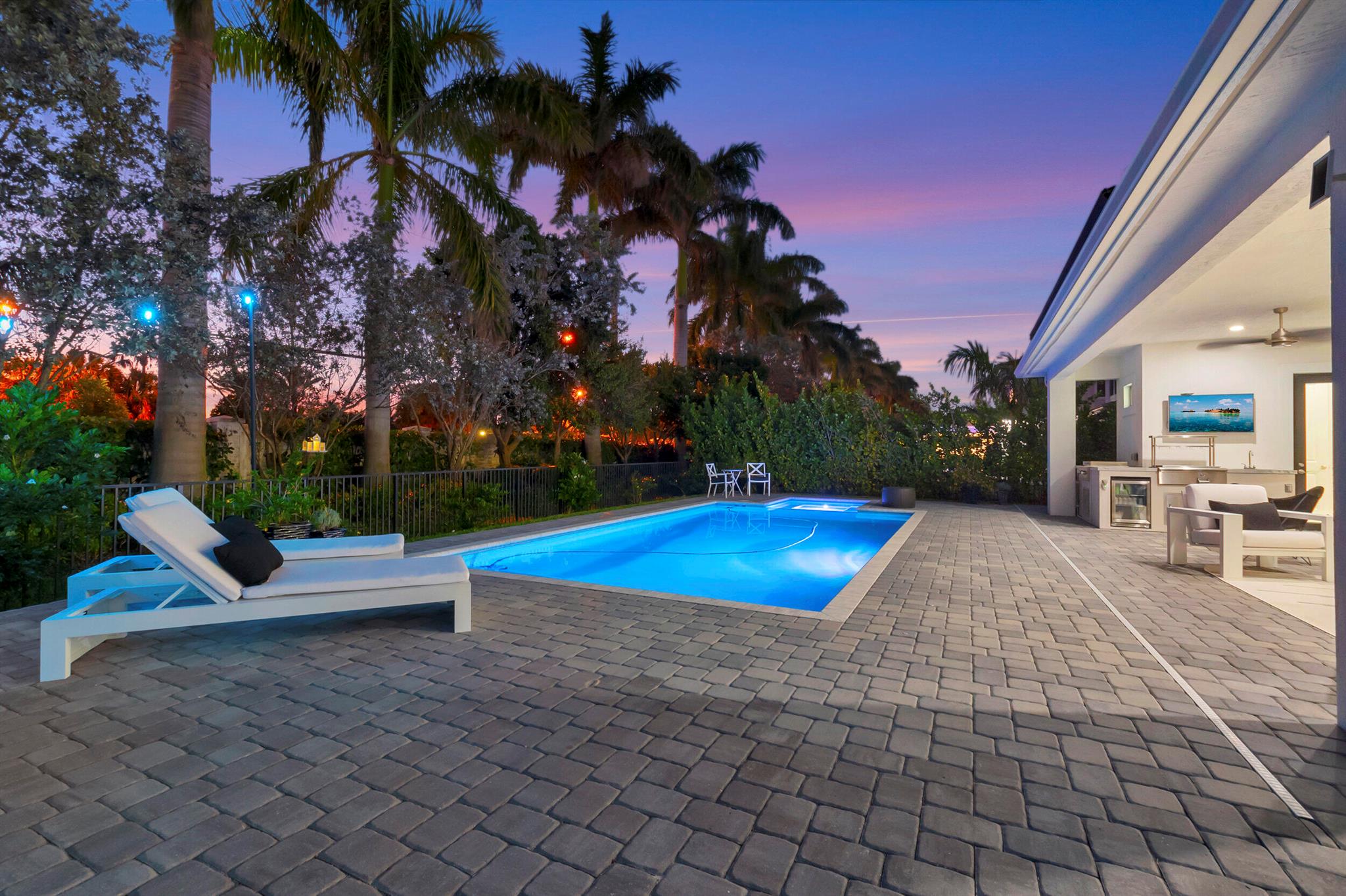 ROYAL PALM POLO - Residential