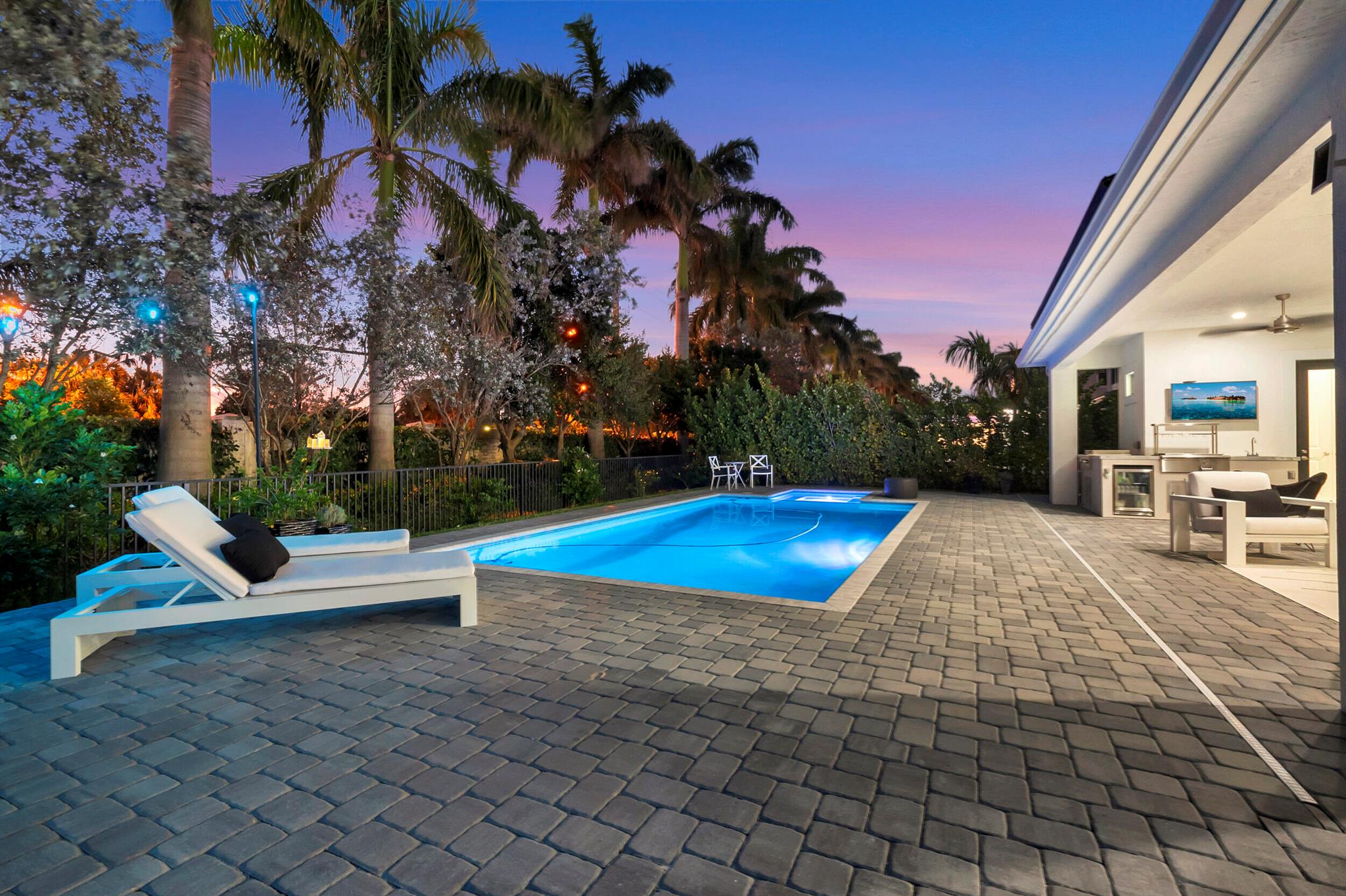 ROYAL PALM POLO - Residential