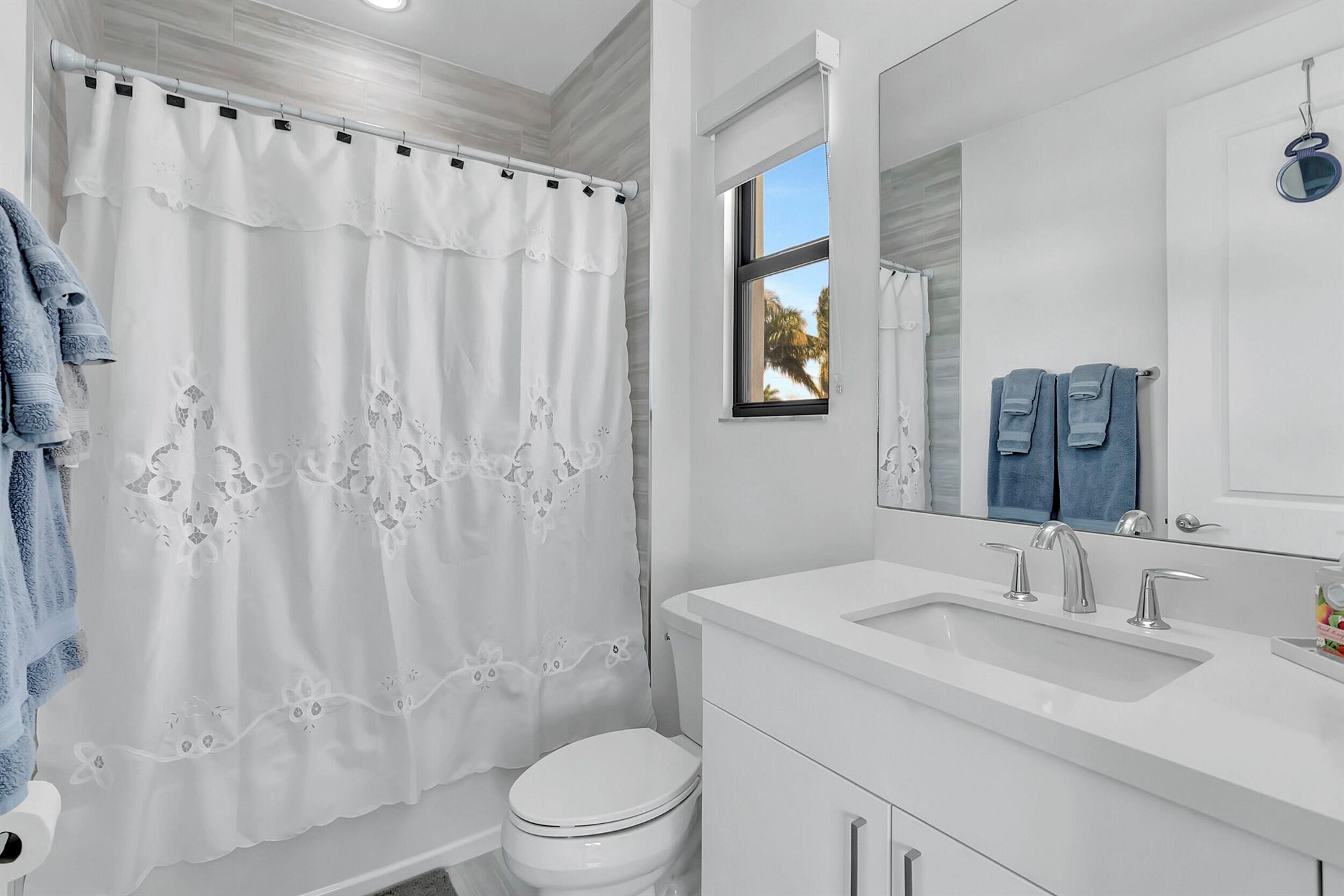 ROYAL PALM POLO - Residential