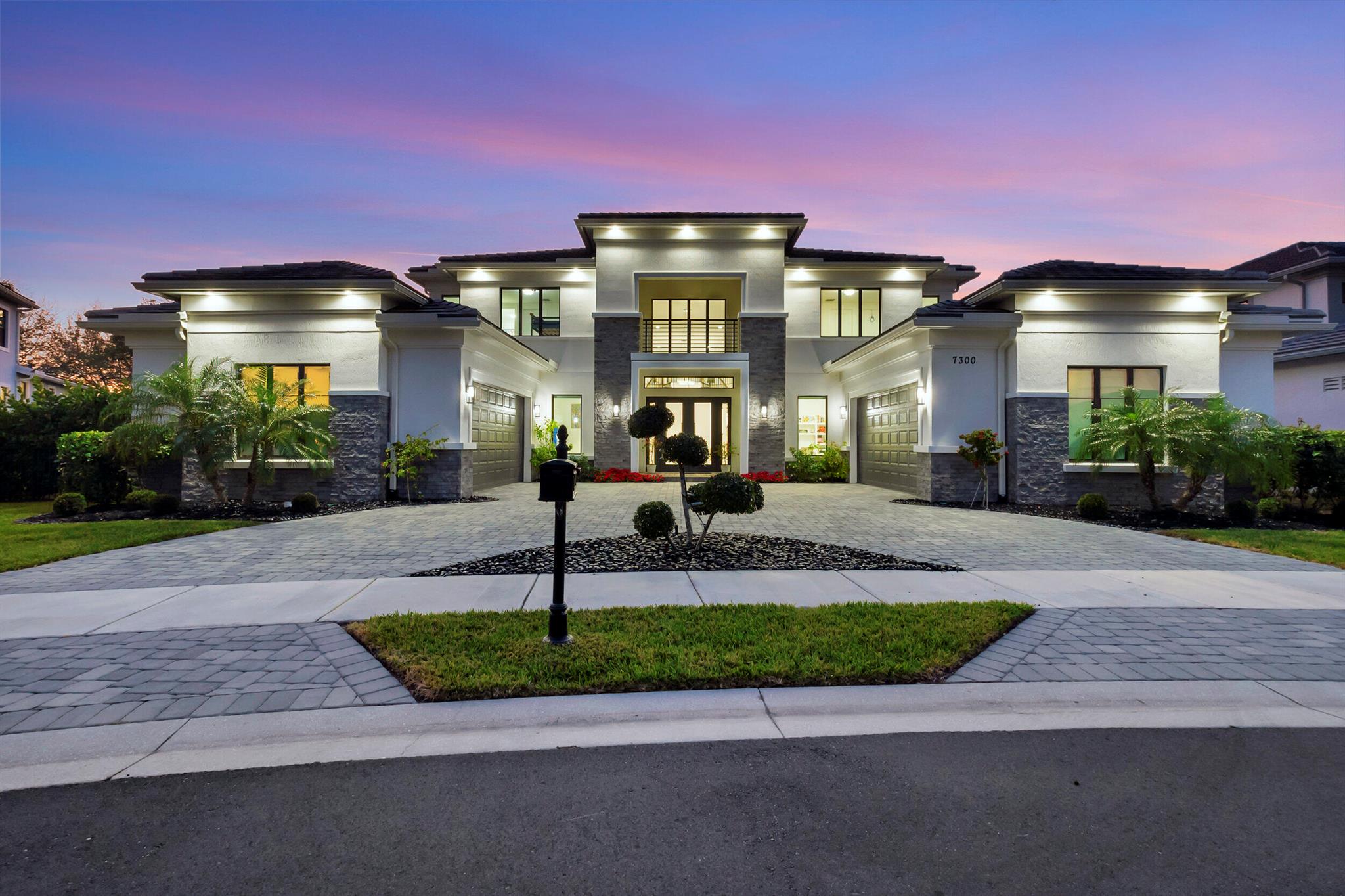 ROYAL PALM POLO - Residential