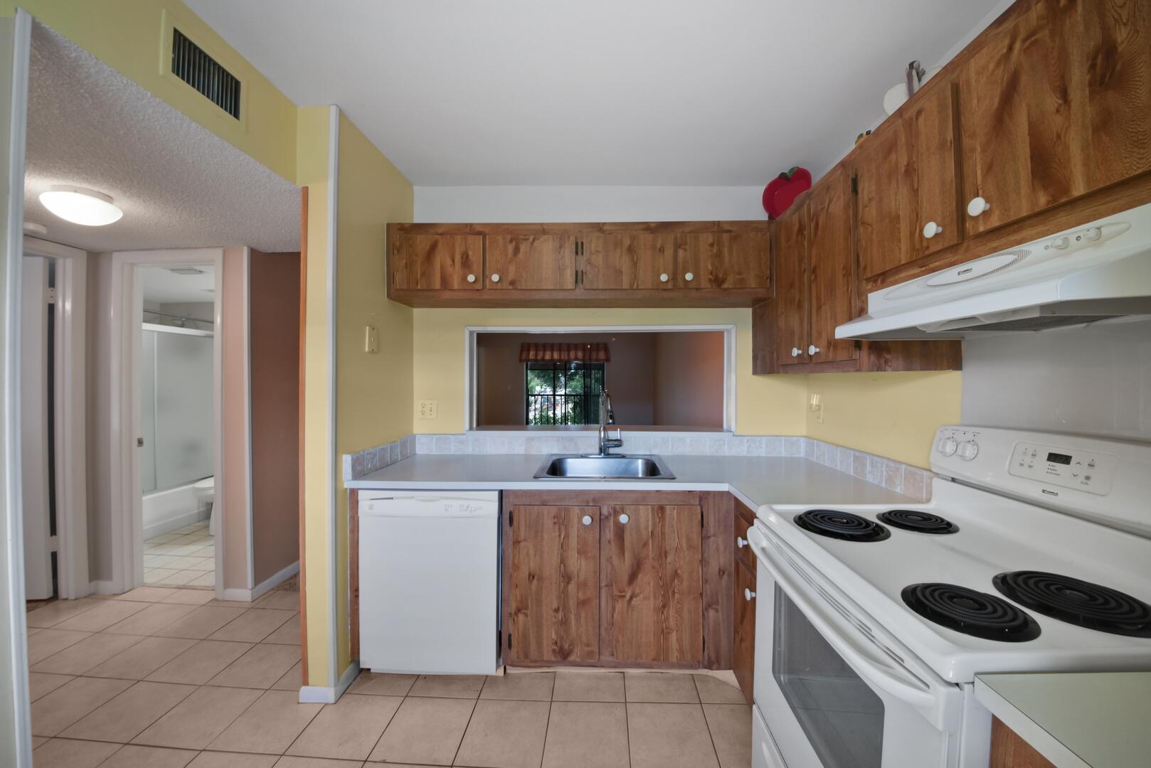 LUCERNE LAKES GOLF COLONY - Residential