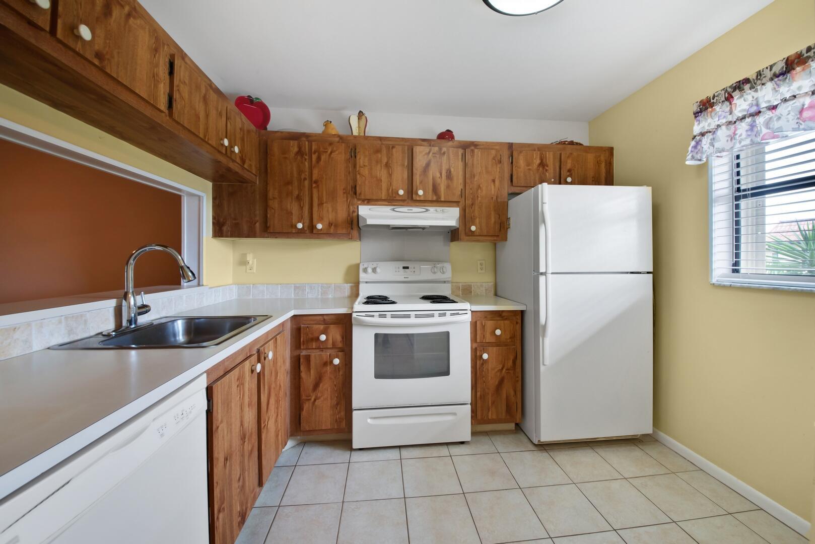 LUCERNE LAKES GOLF COLONY - Residential