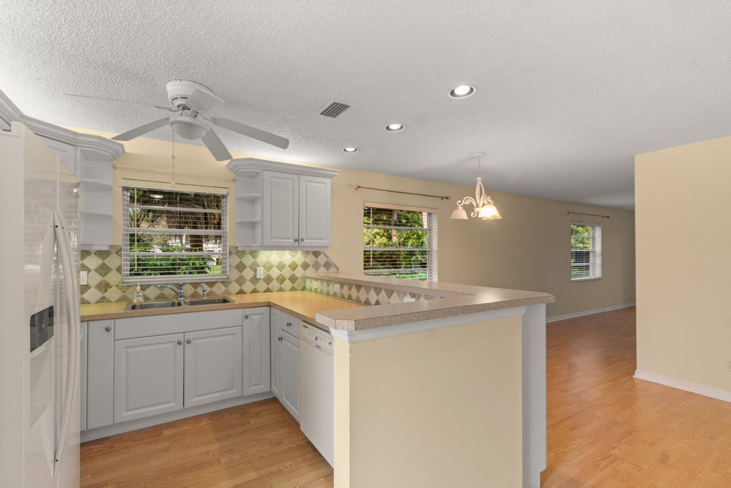 Photo of 100 SPRING LAKE Drive #107, Vero Beach, FL 32962 (MLS # B26089298)