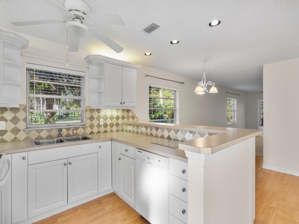 Photo of 100 SPRING LAKE Drive #107, Vero Beach, FL 32962 (MLS # B26089298)