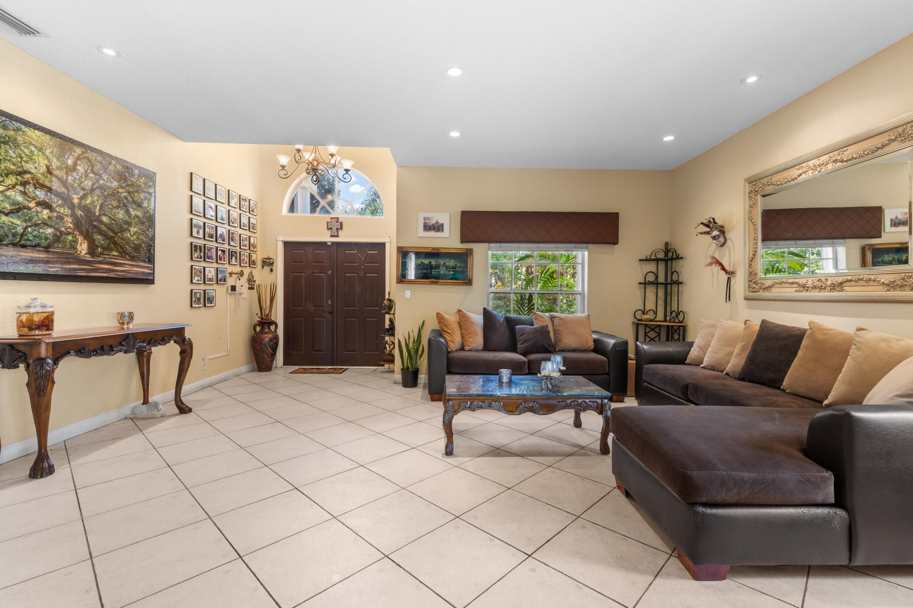 1021 NW 185th Avenue, Pembroke Pines FL 33029