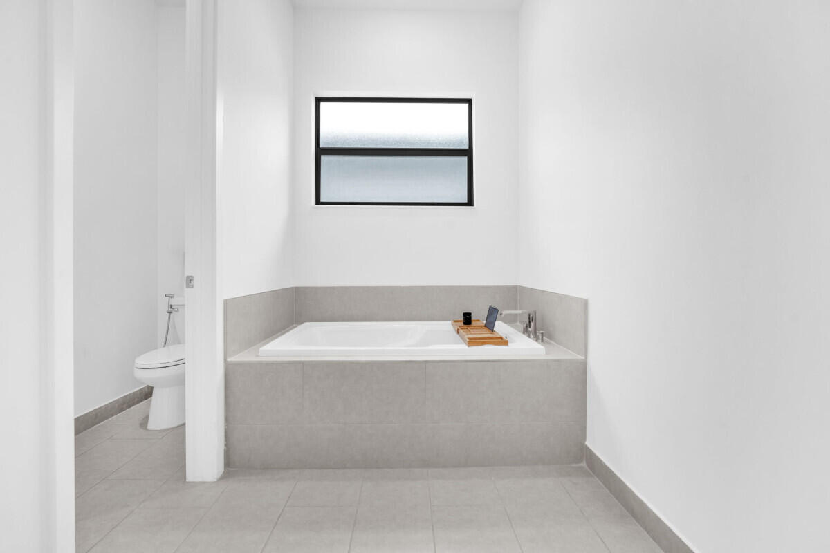 TUSCAN ISLES - Residential