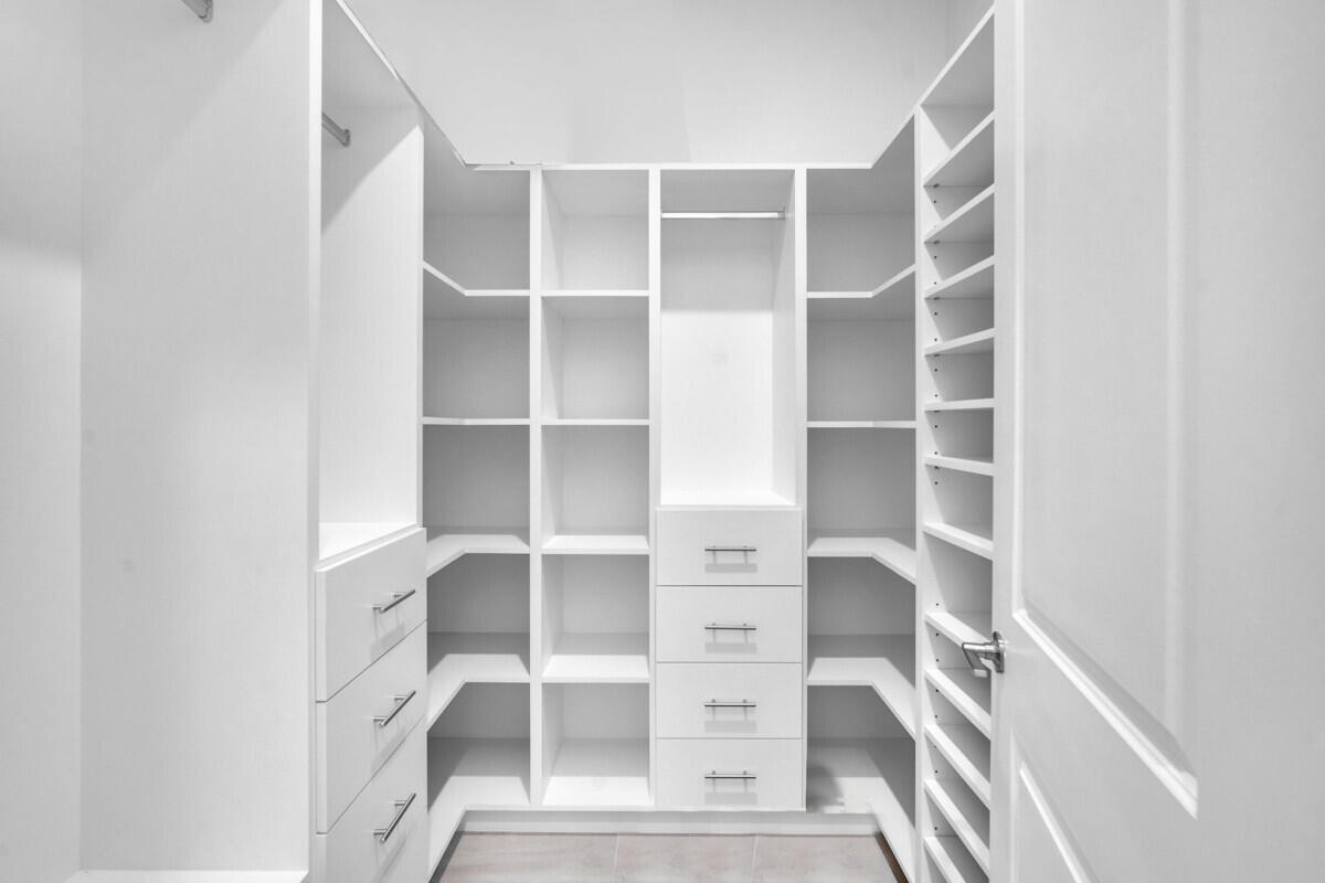 TUSCAN ISLES - Residential