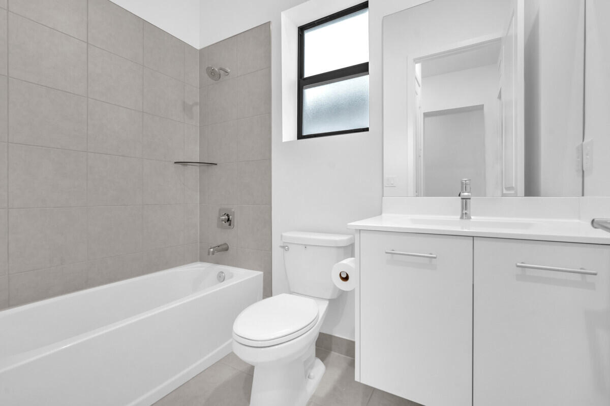 TUSCAN ISLES - Residential