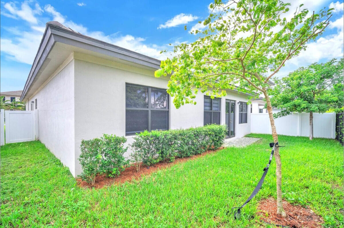 TUSCAN ISLES - Residential