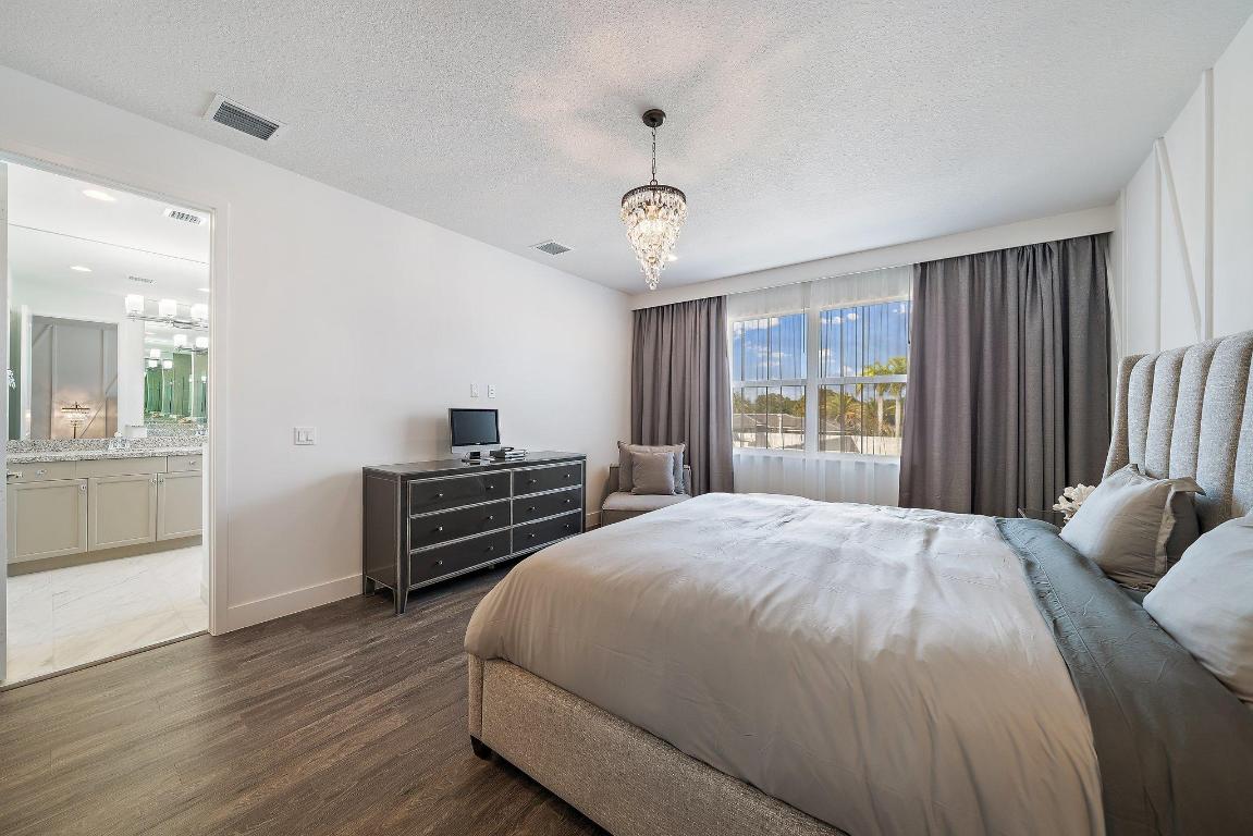 POINTE MIDTOWN - Residential Lease