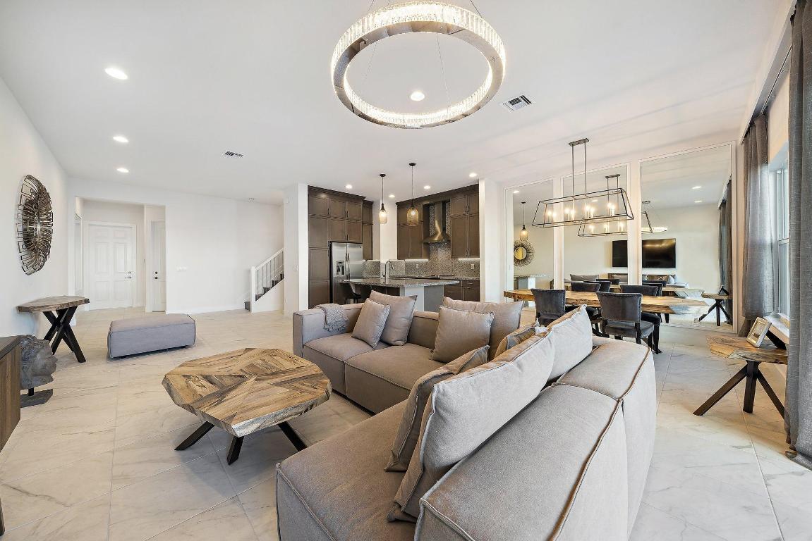 POINTE MIDTOWN - Residential Lease