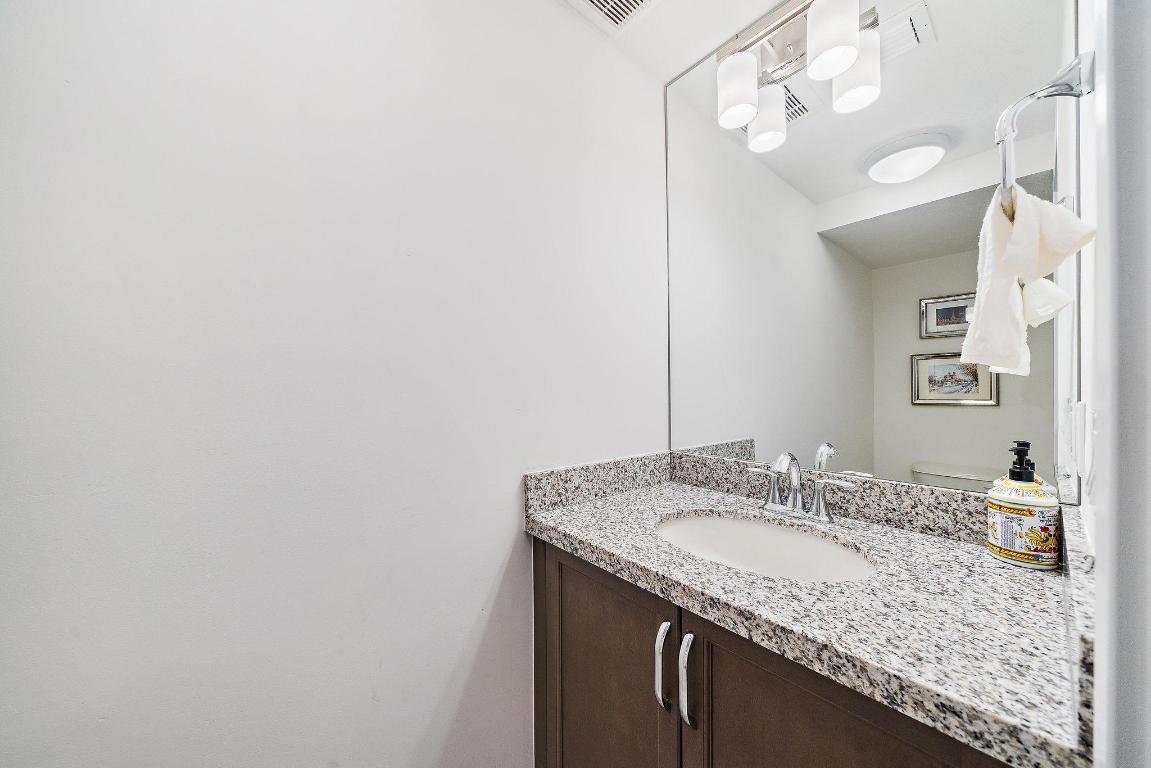 POINTE MIDTOWN - Residential Lease