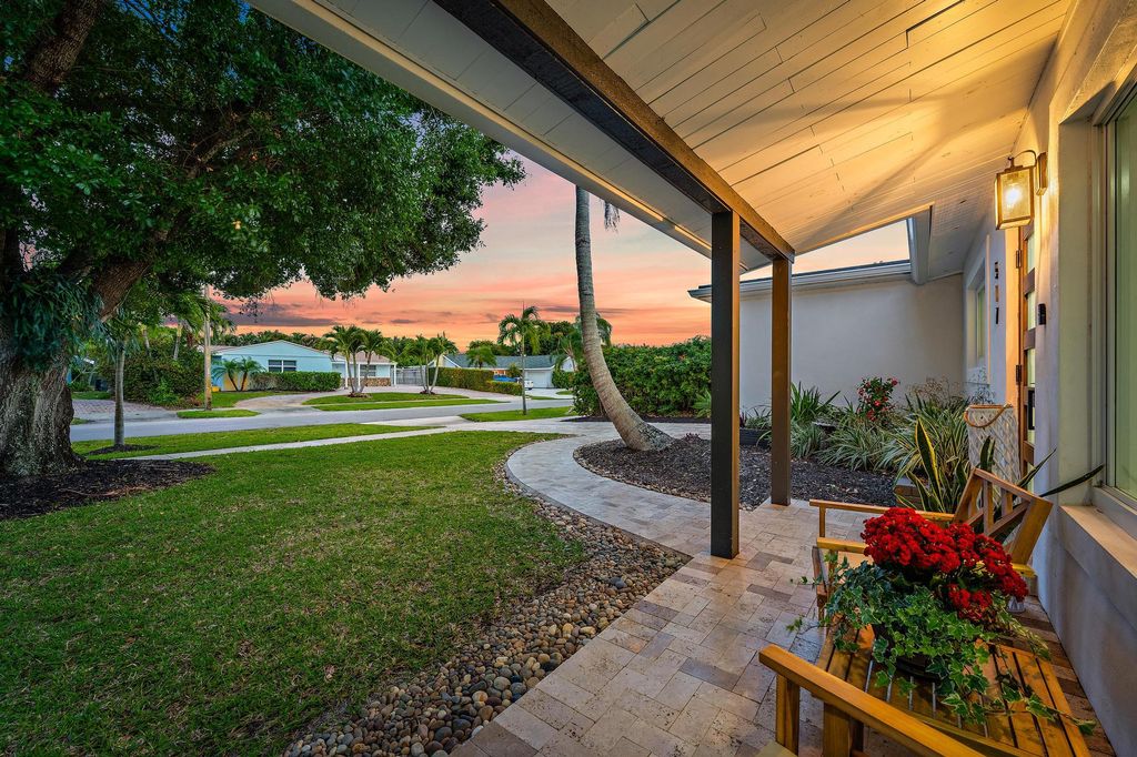 Photo of 517 Gulf Road, North Palm Beach, FL 33408 (MLS # B26011217)