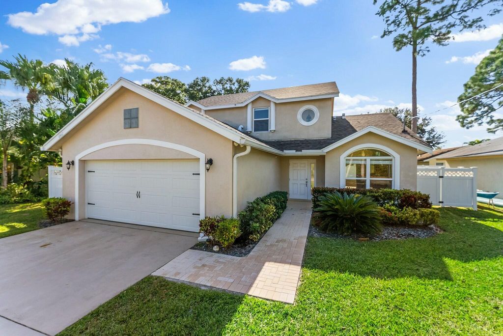 Photo of 6462 Leslie Street, Jupiter, FL 33458 (MLS # R11041192)