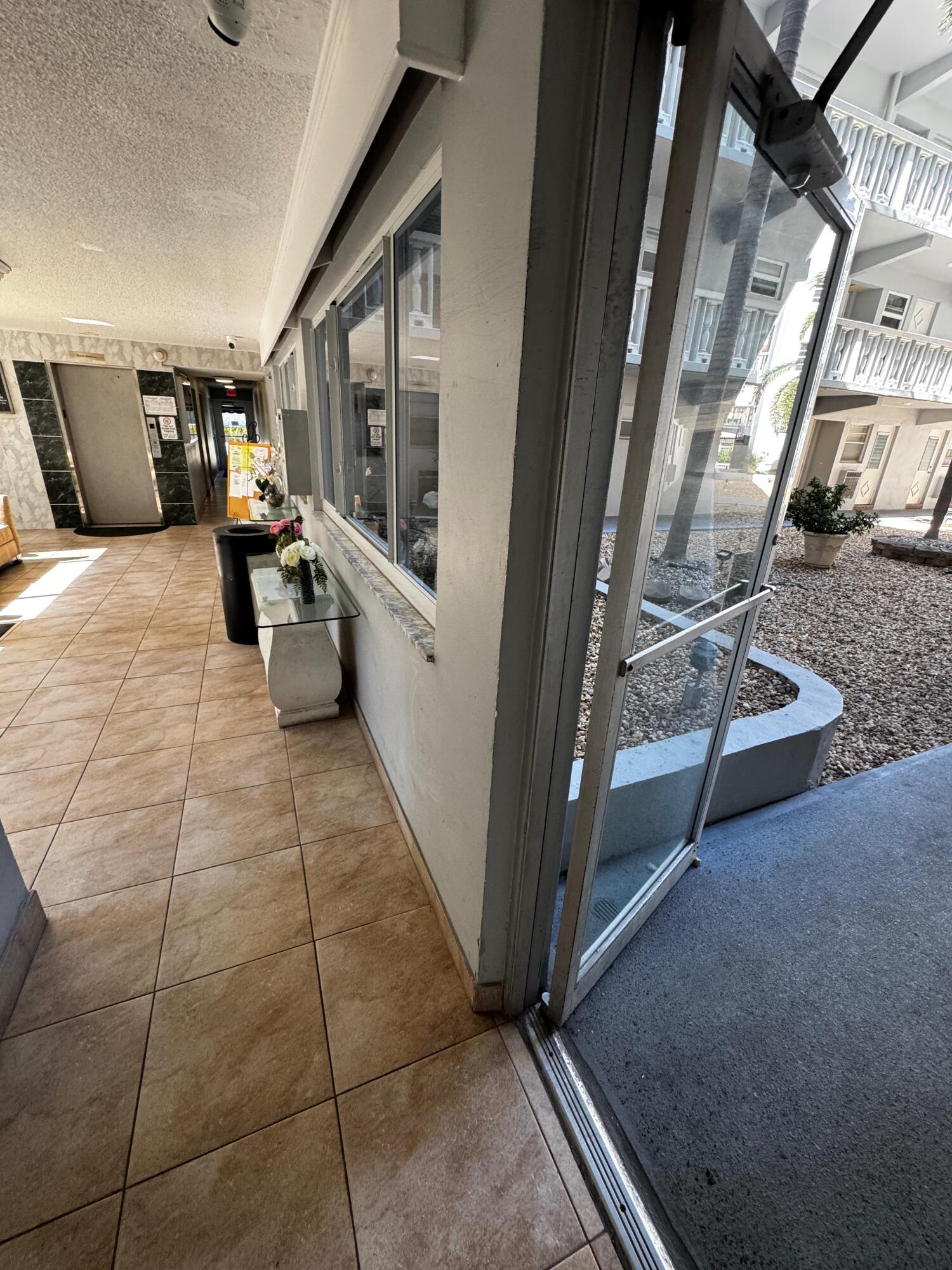 SECOND GULFSTREAM GARDEN - Residential