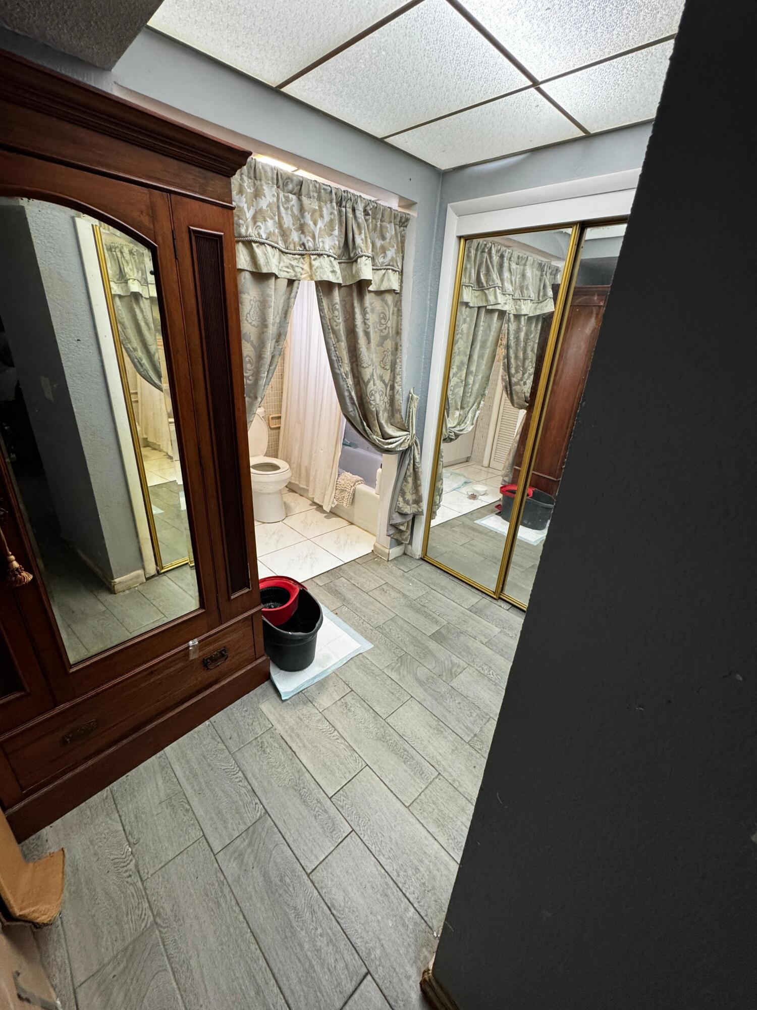 SECOND GULFSTREAM GARDEN - Residential