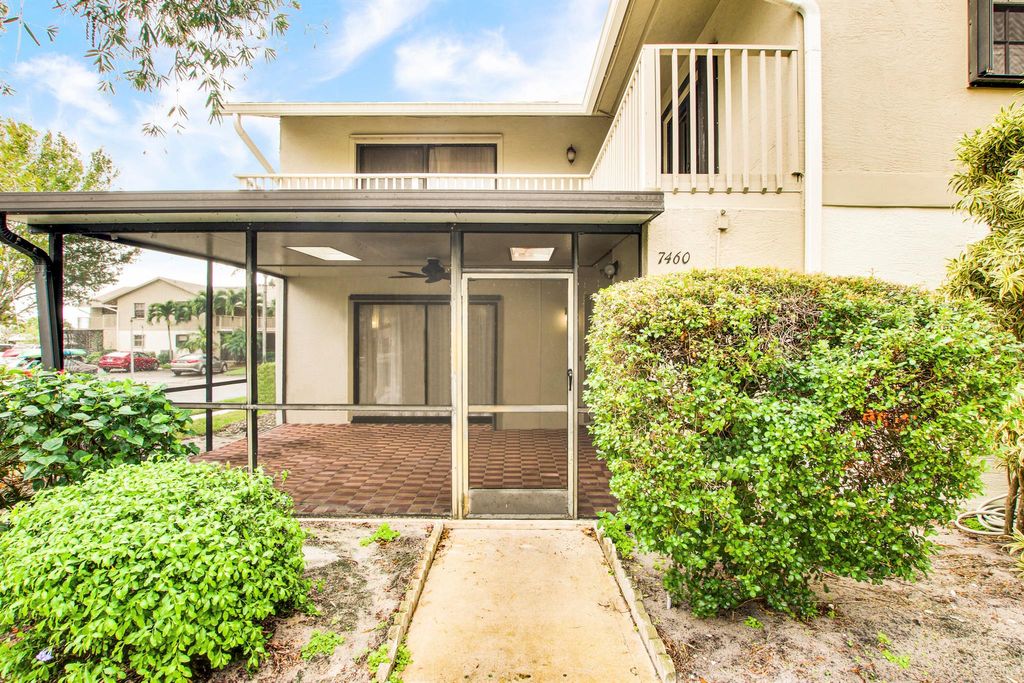 Photo of 7460 SE Concord Place, Hobe Sound, FL 33455 (MLS # R11041053)