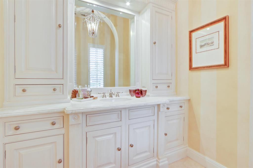 HARBOUR ISLES - Residential