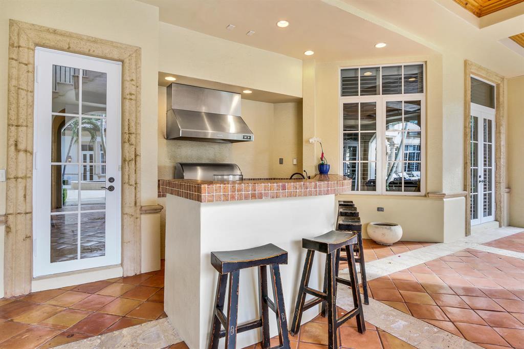 HARBOUR ISLES - Residential