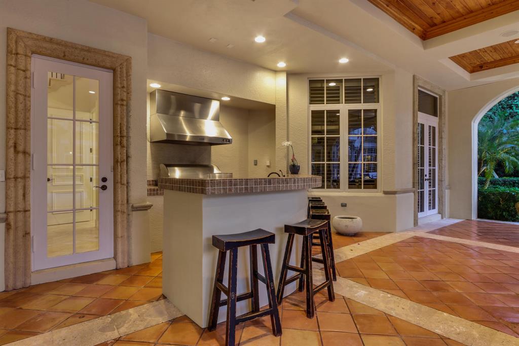 HARBOUR ISLES - Residential