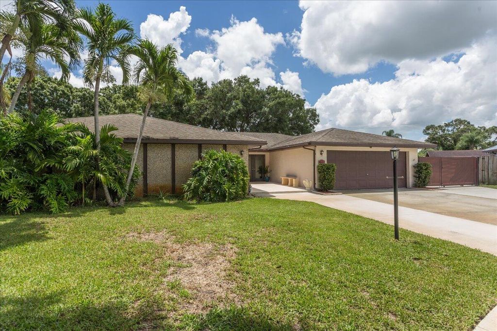 Photo of 1914 Quail Court, Fort Pierce, FL 34982 (MLS # R11001082)