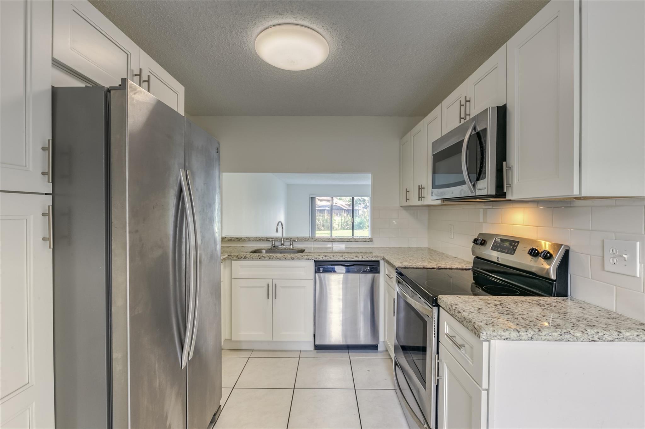 9818 Nob Hill Ct 9818