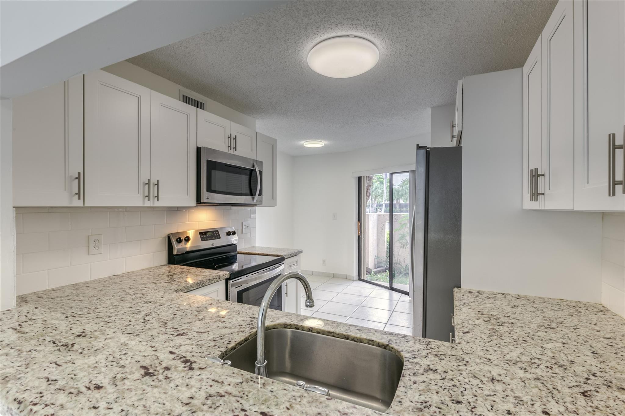 9818 Nob Hill Ct 9818