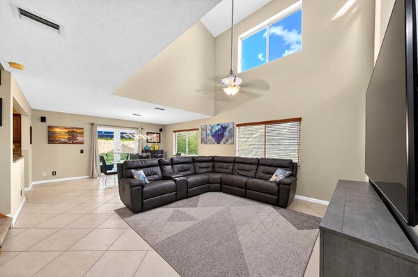 9871 NW 5TH PL, PLANTATION, FL 33324 - Image bbc814c0769a5a4b95490c10642d2d0e/1815615868