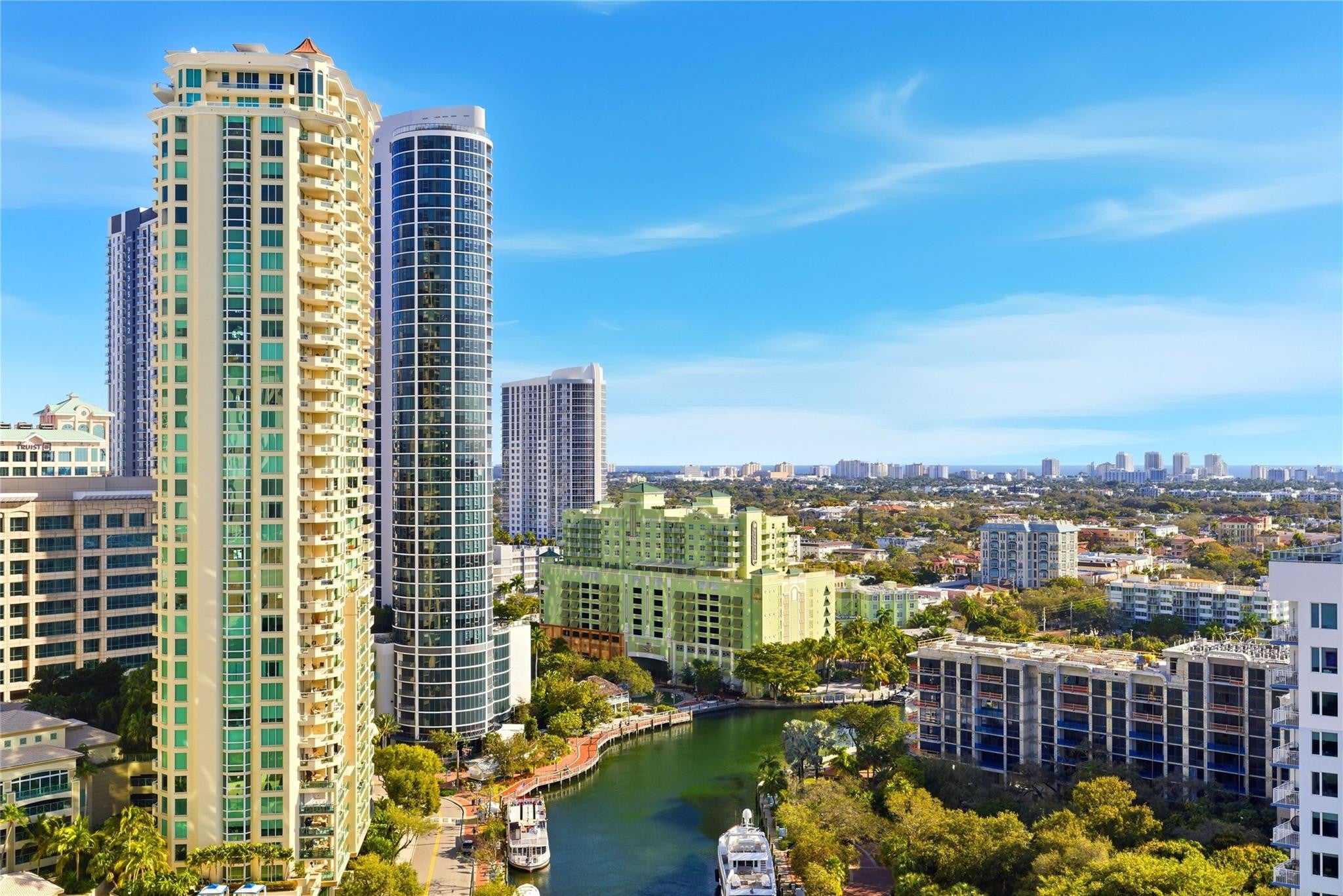 511 SE 5 Avenue 2122