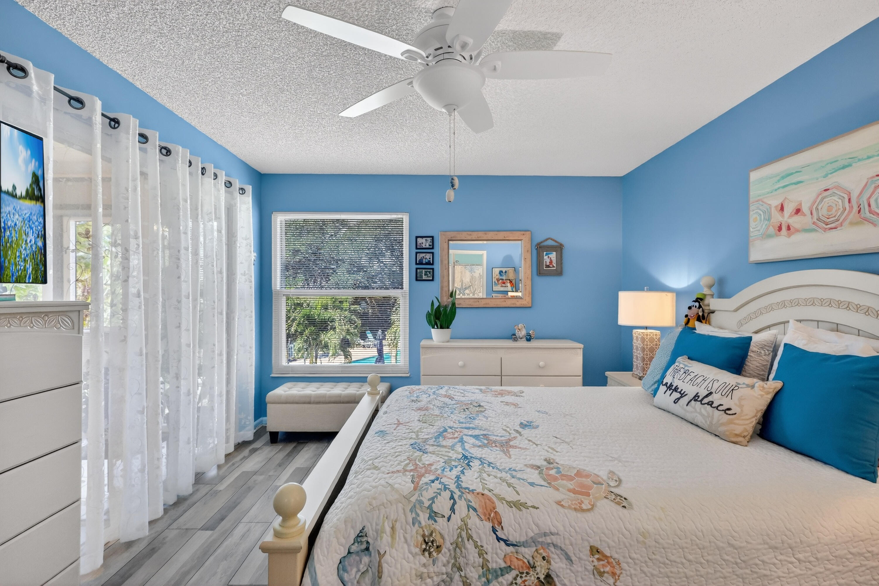 PINECROFT CONDO - Residential