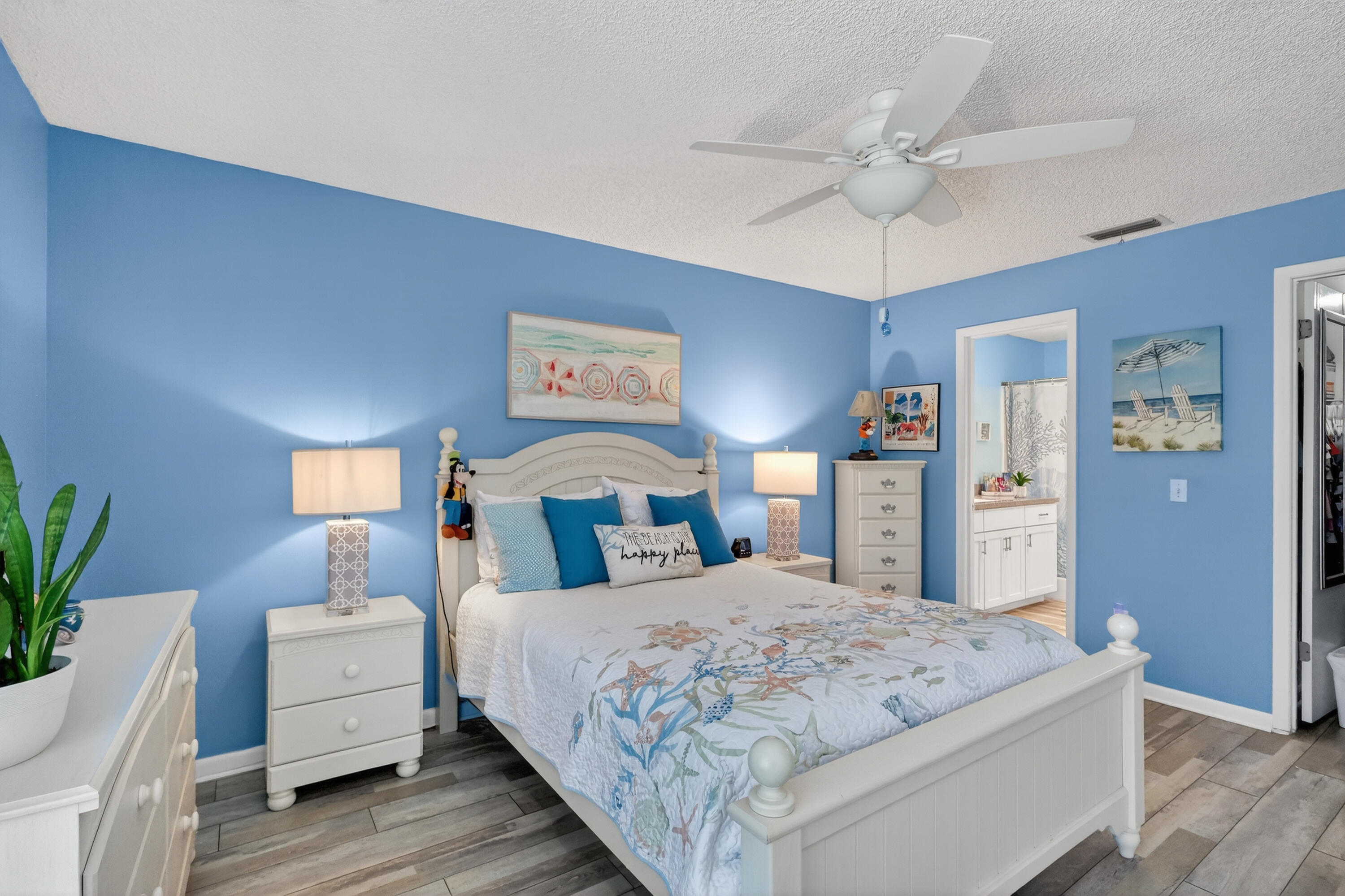 PINECROFT CONDO - Residential