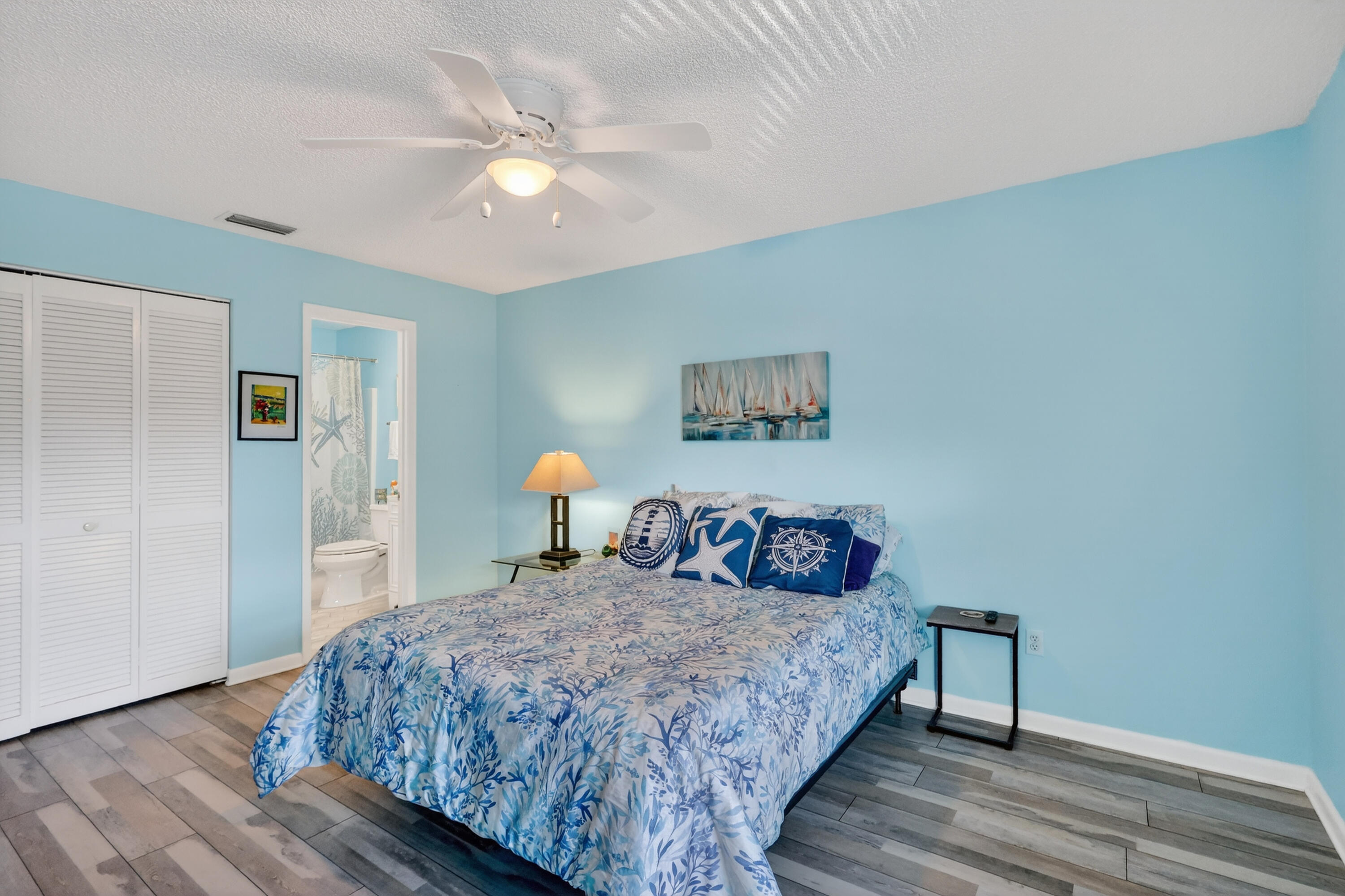 PINECROFT CONDO - Residential