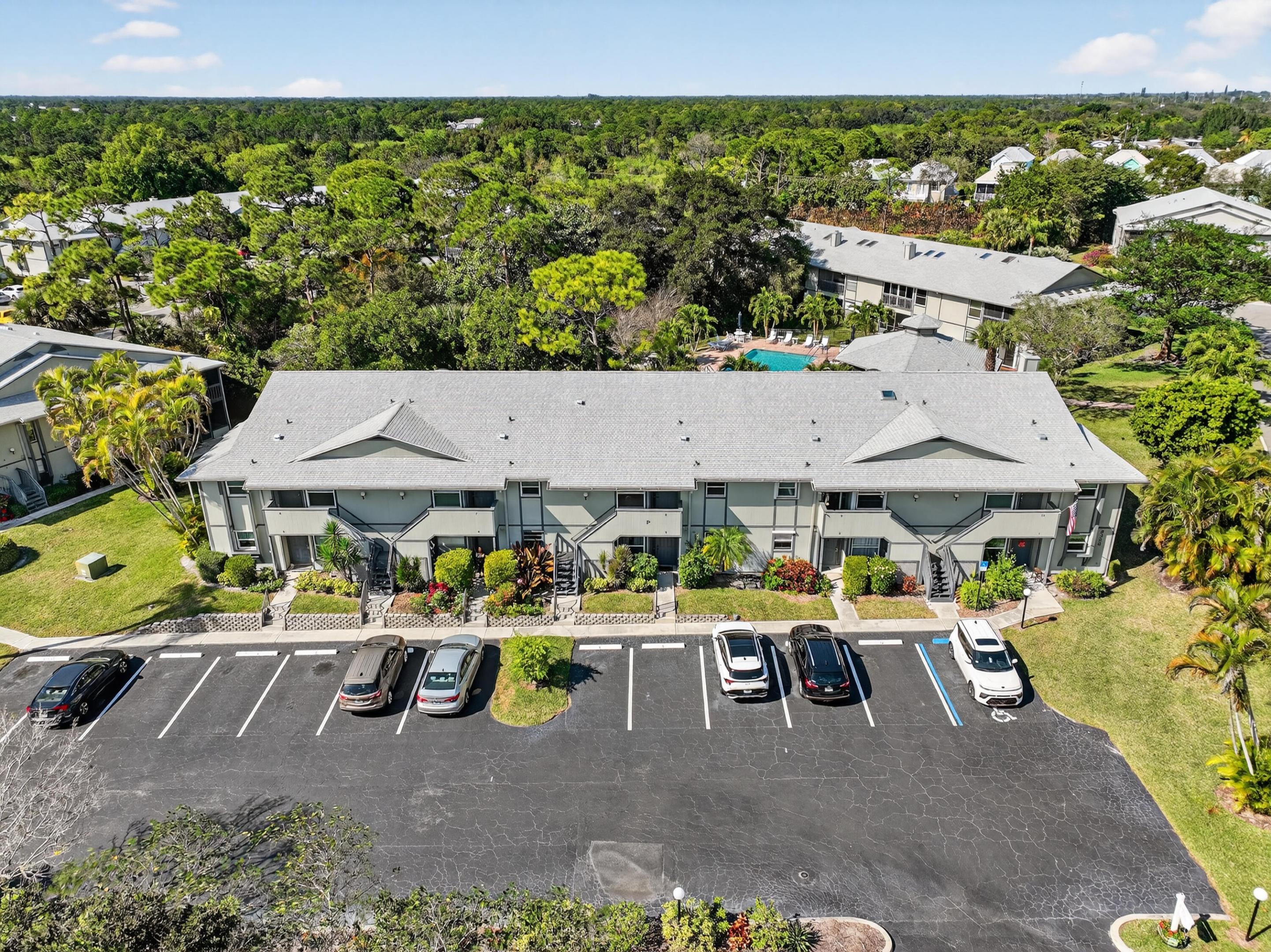 PINECROFT CONDO - Residential