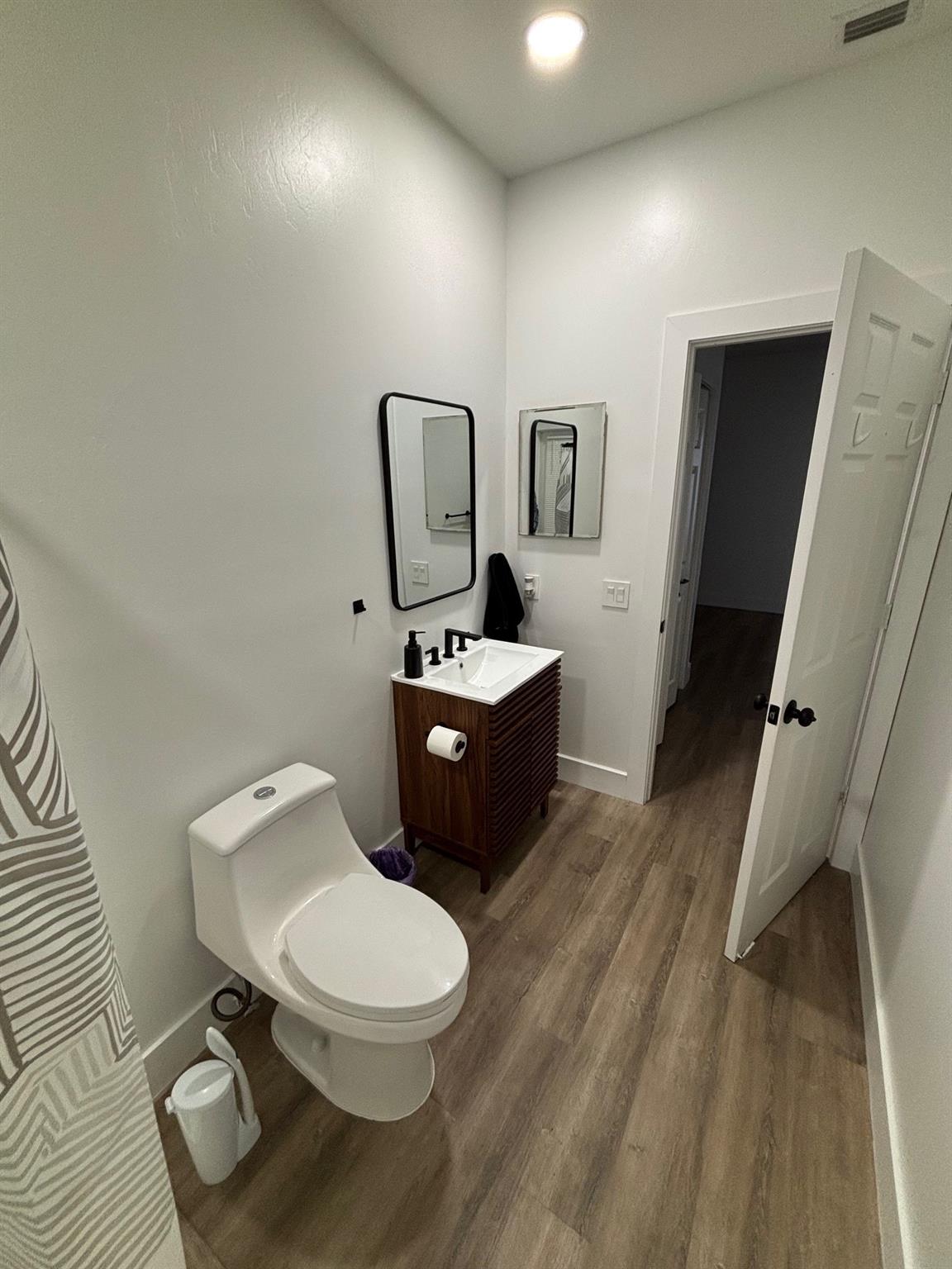 Eagle Point 127-12 B - Residential