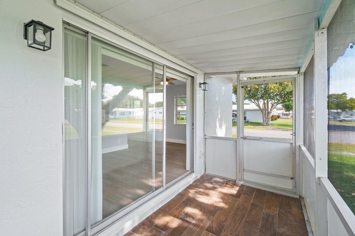 Lauderdale West 3 Sec 83- - Residential