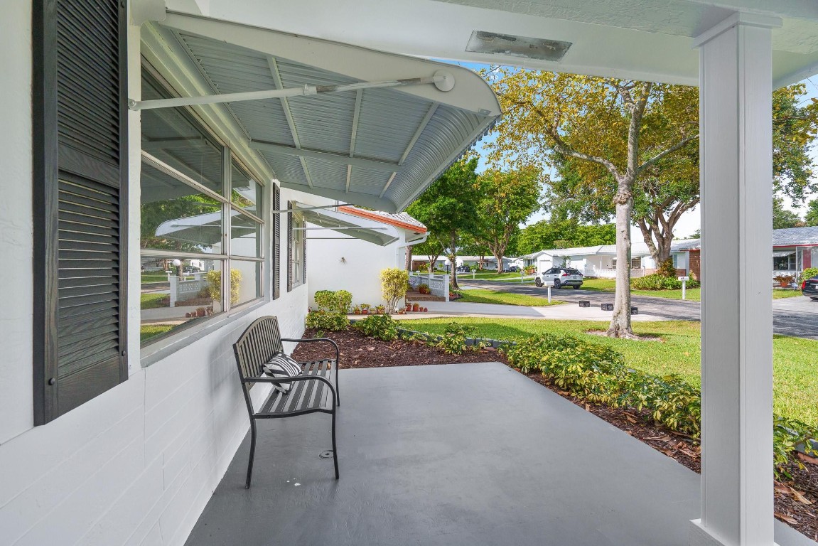 Lauderdale West 3 Sec 83- - Residential