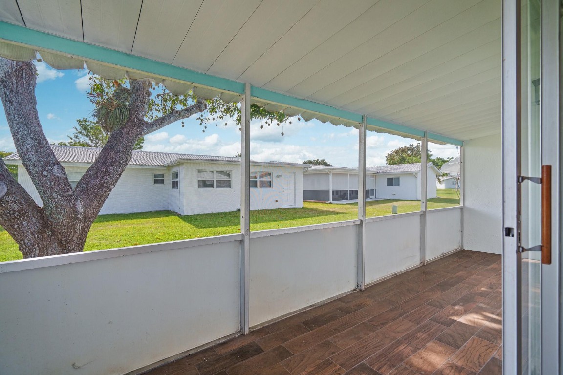 Lauderdale West 3 Sec 83- - Residential