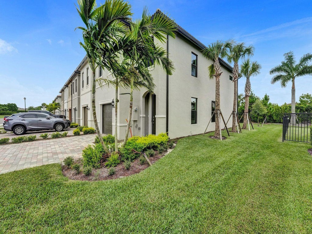 Photo of 4825 CHANTILLY Road, Lake Worth, FL 33467 (MLS # B26080492)